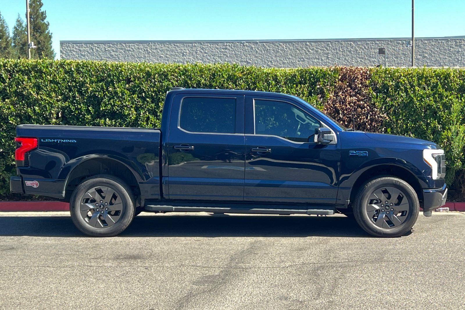 2024 Ford F-150 Lightning Lariat