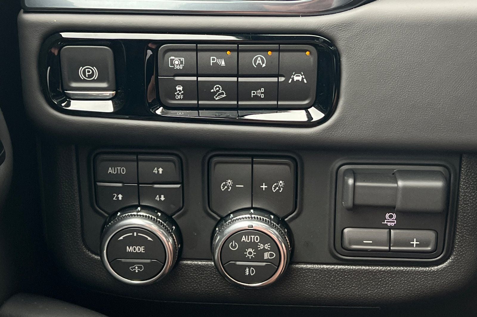 2025 GMC Yukon AT4 Ultimate