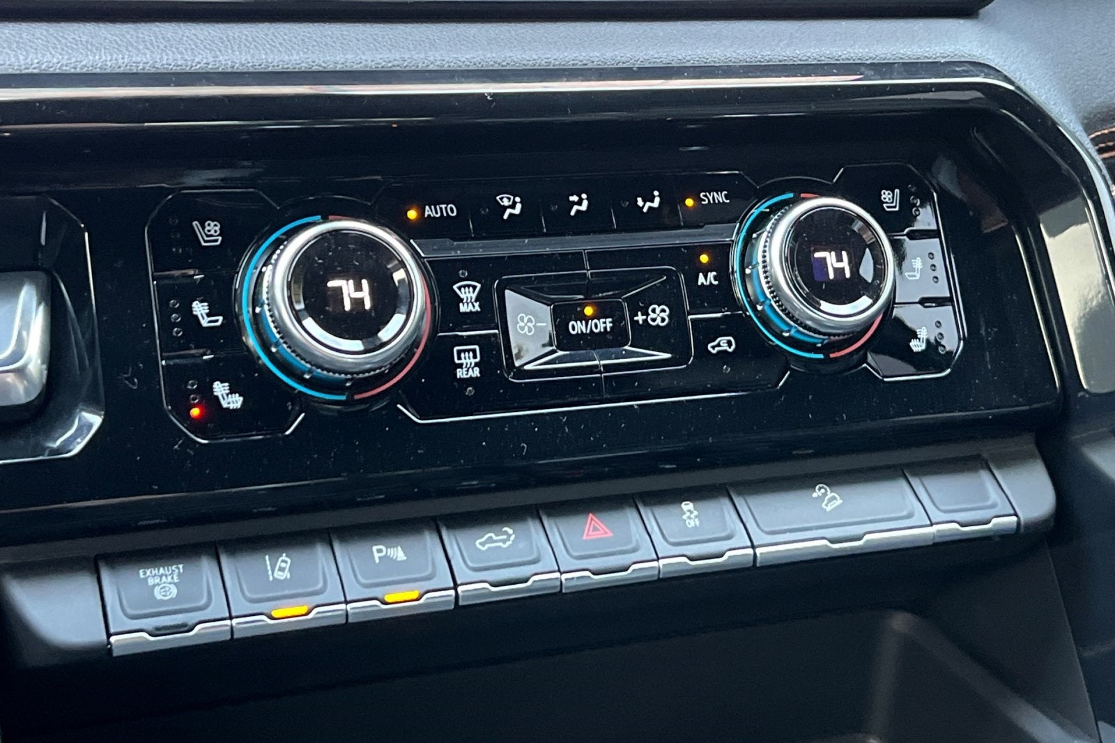 2025 GMC Sierra 2500HD AT4