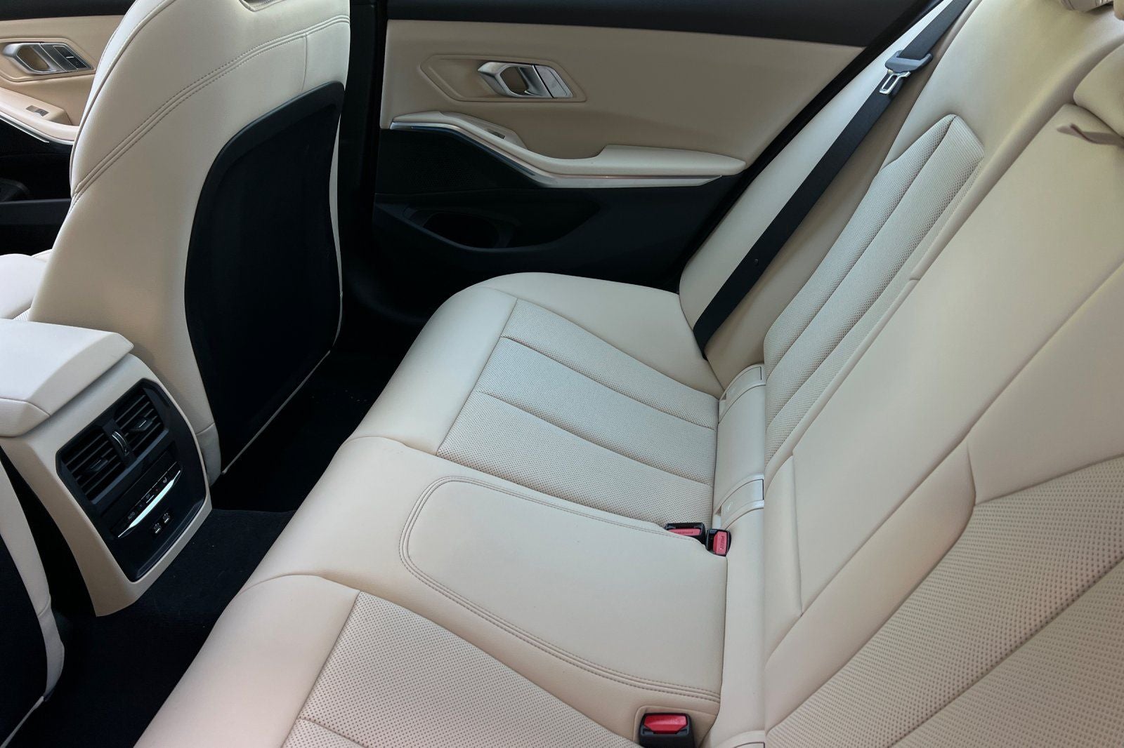 2026 BMW 3 Series 330i
