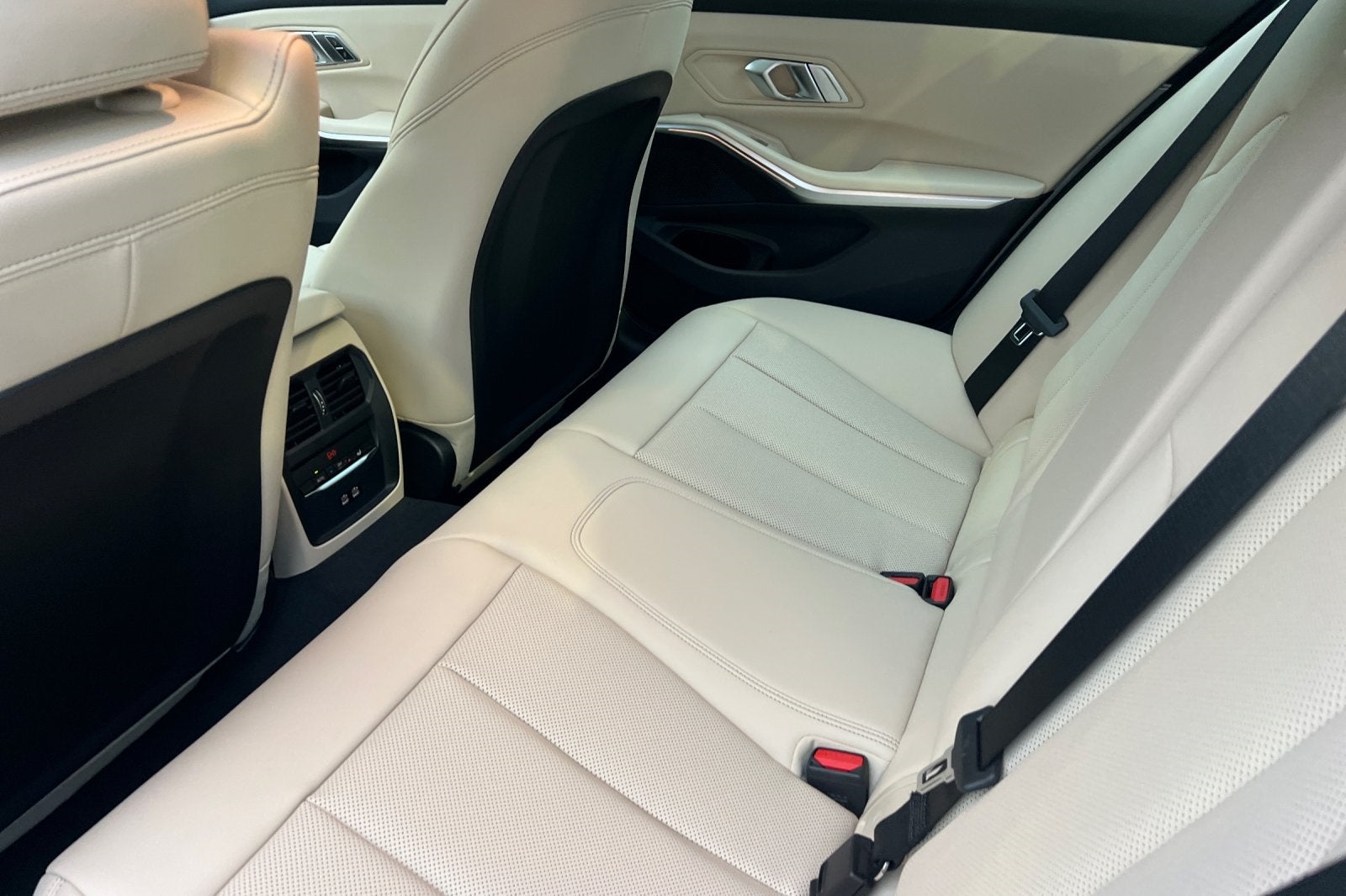 2026 BMW 3 Series 330i