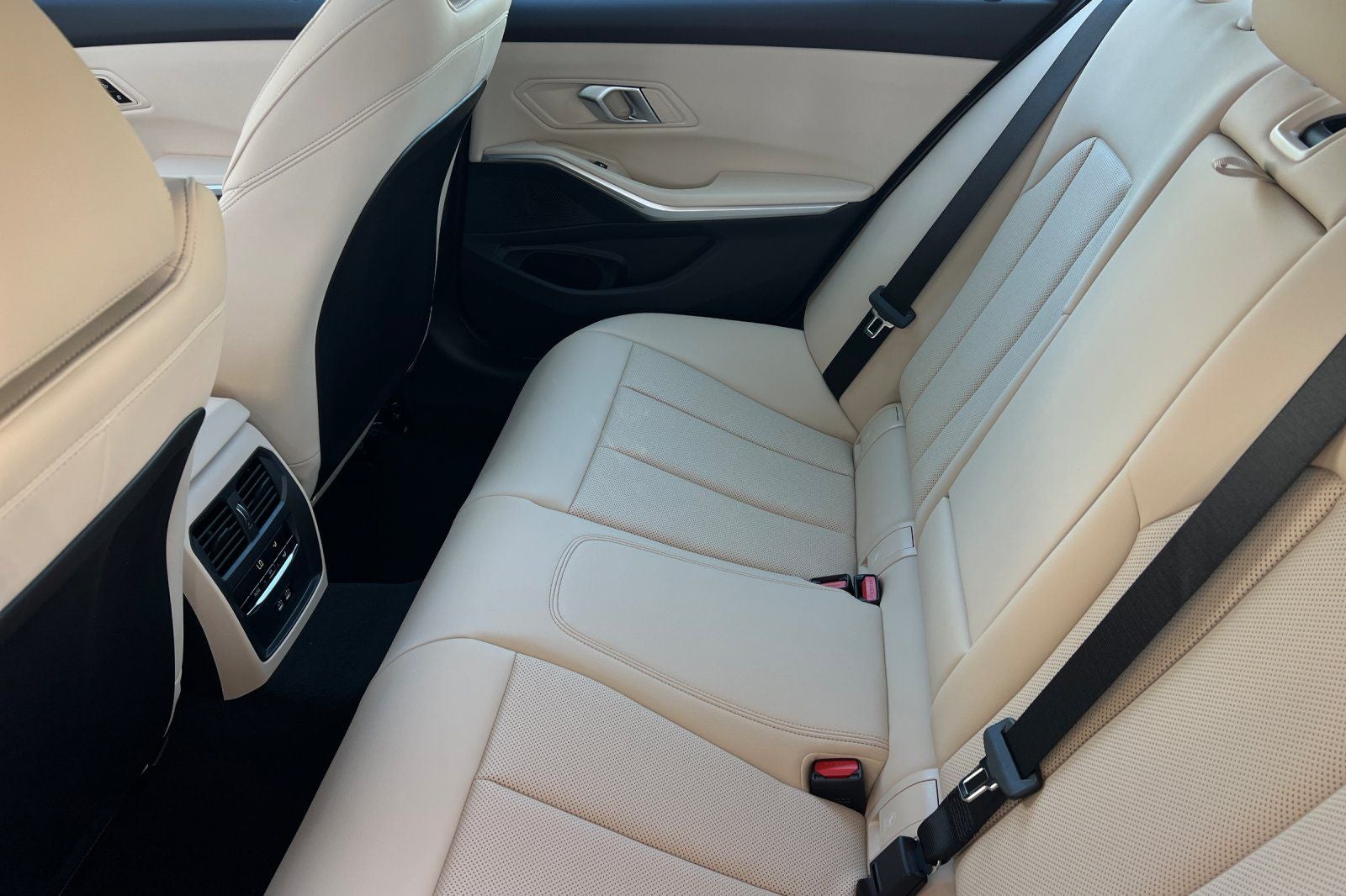 2026 BMW 3 Series 330i