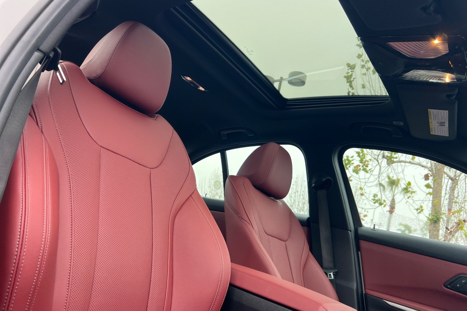 2025 BMW 3 Series 330i