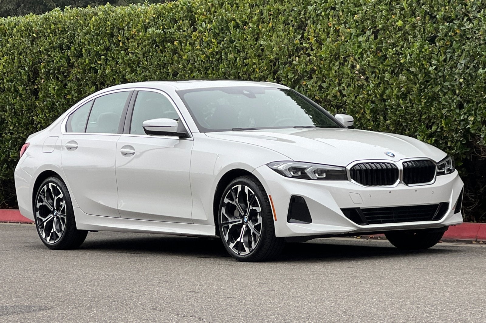 2025 BMW 3 Series 330i