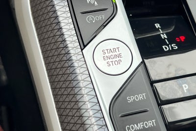 2025 BMW 3 Series 330i