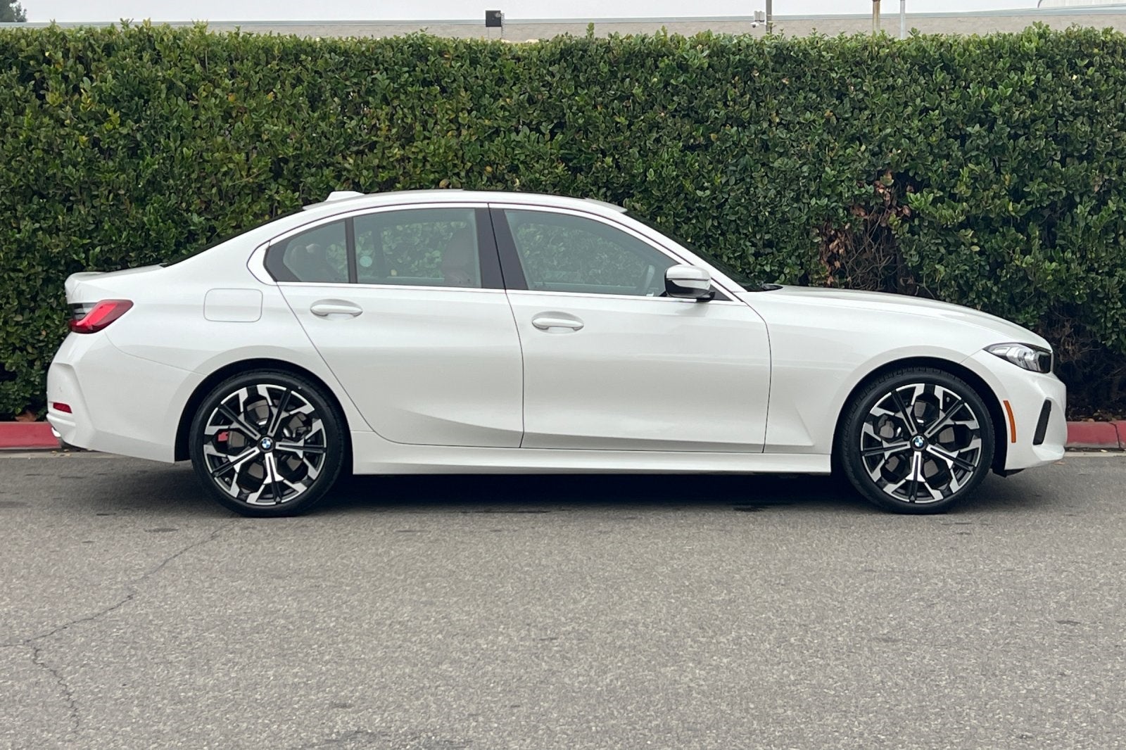 2025 BMW 3 Series 330i