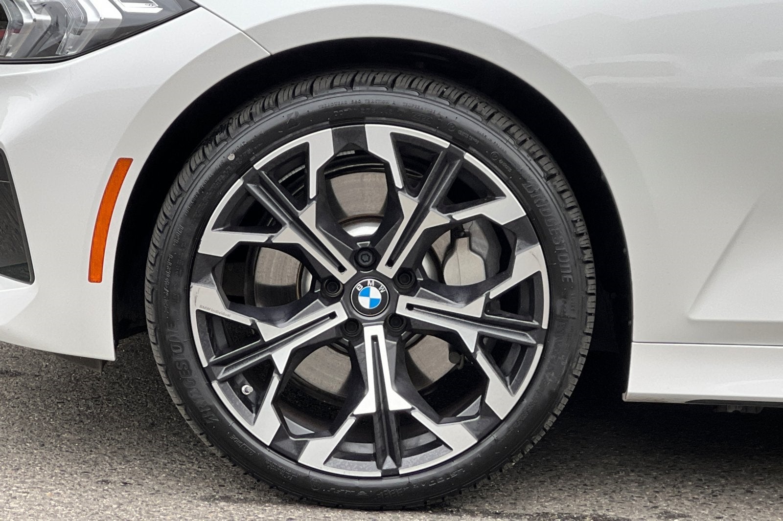 2025 BMW 3 Series 330i