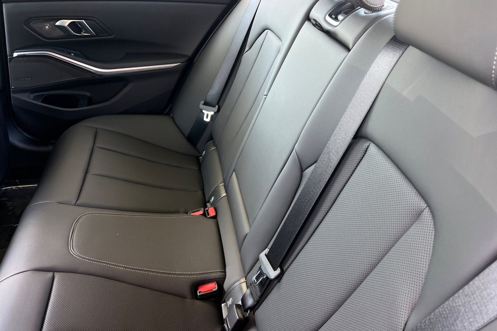 2026 BMW 3 Series 330i