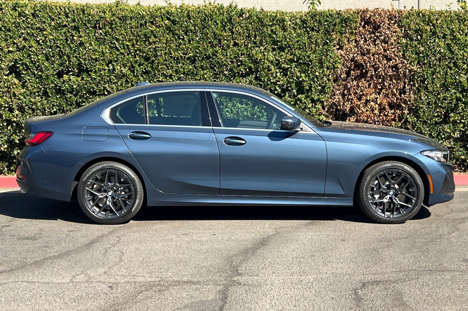 2026 BMW 3 Series 330i