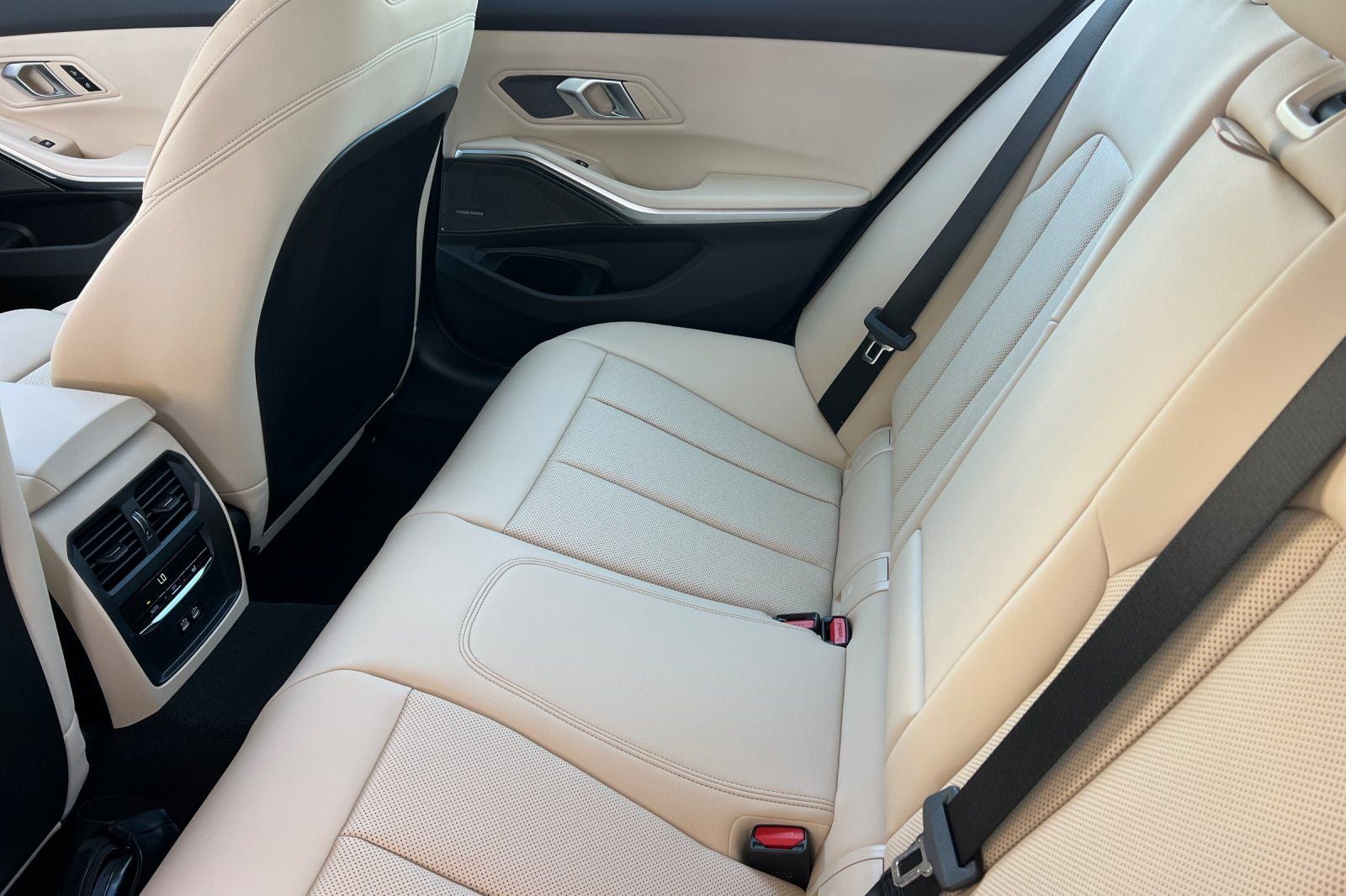 2026 BMW 3 Series 330i