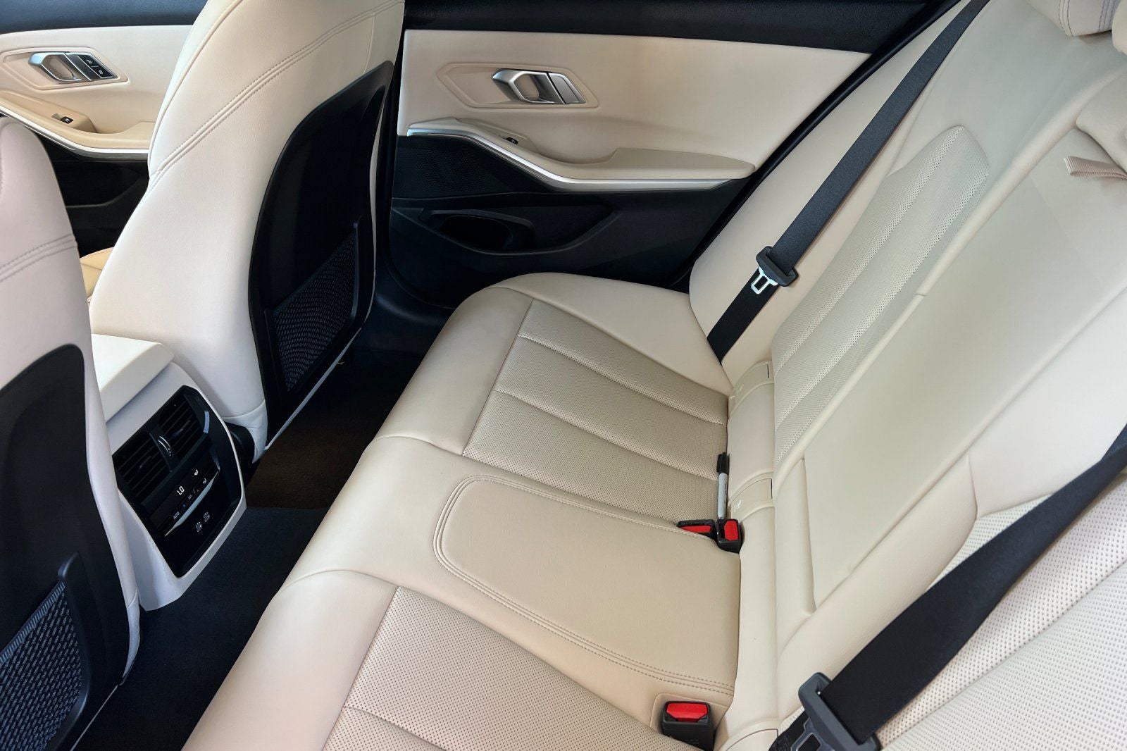 2023 BMW 3 Series 330i