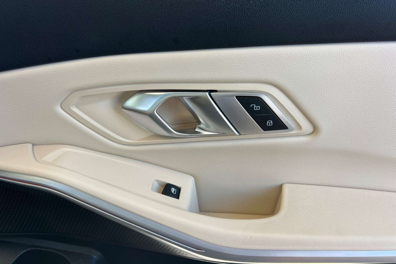 2023 BMW 3 Series 330i