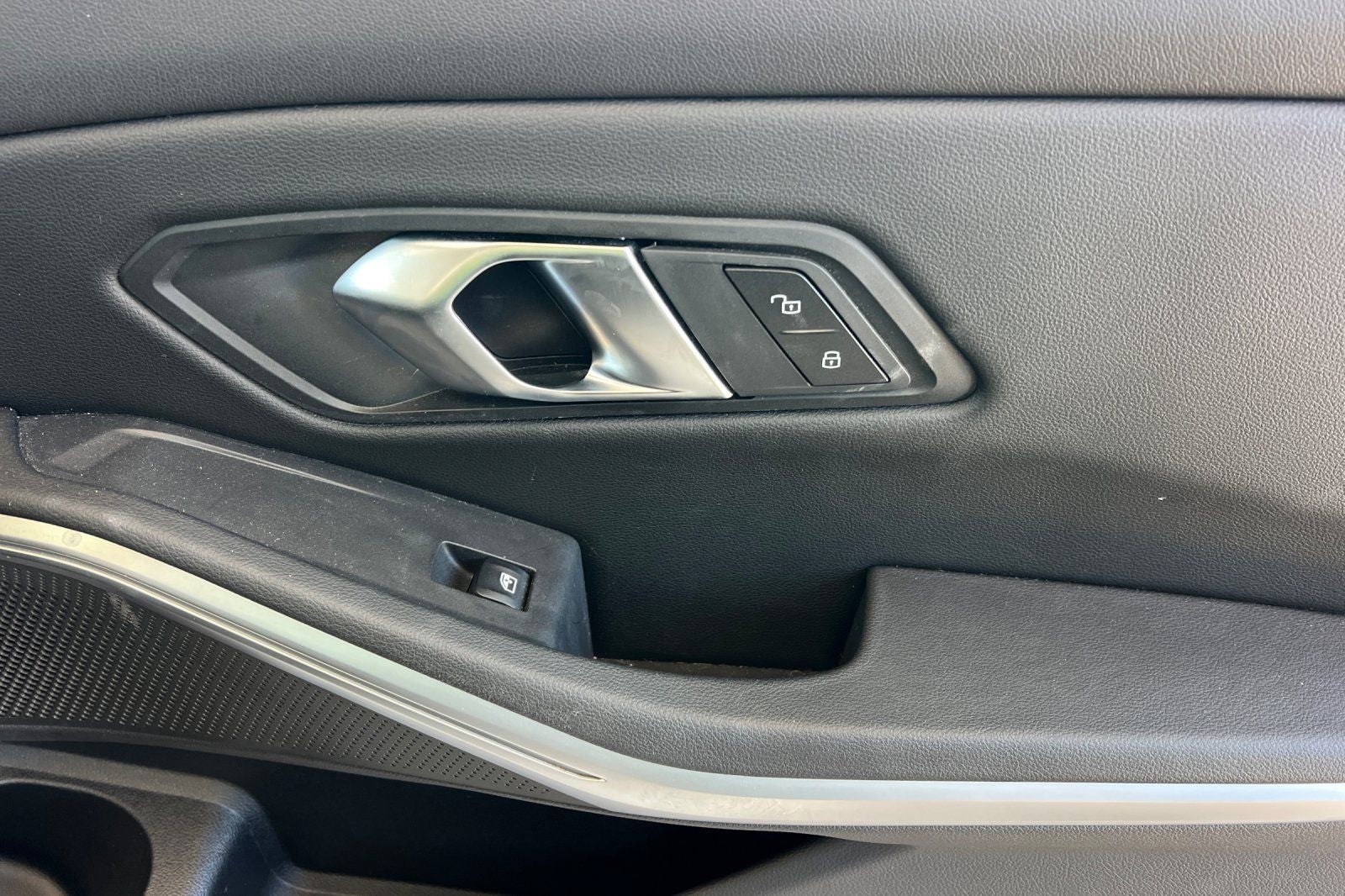 2024 BMW 3 Series 330i