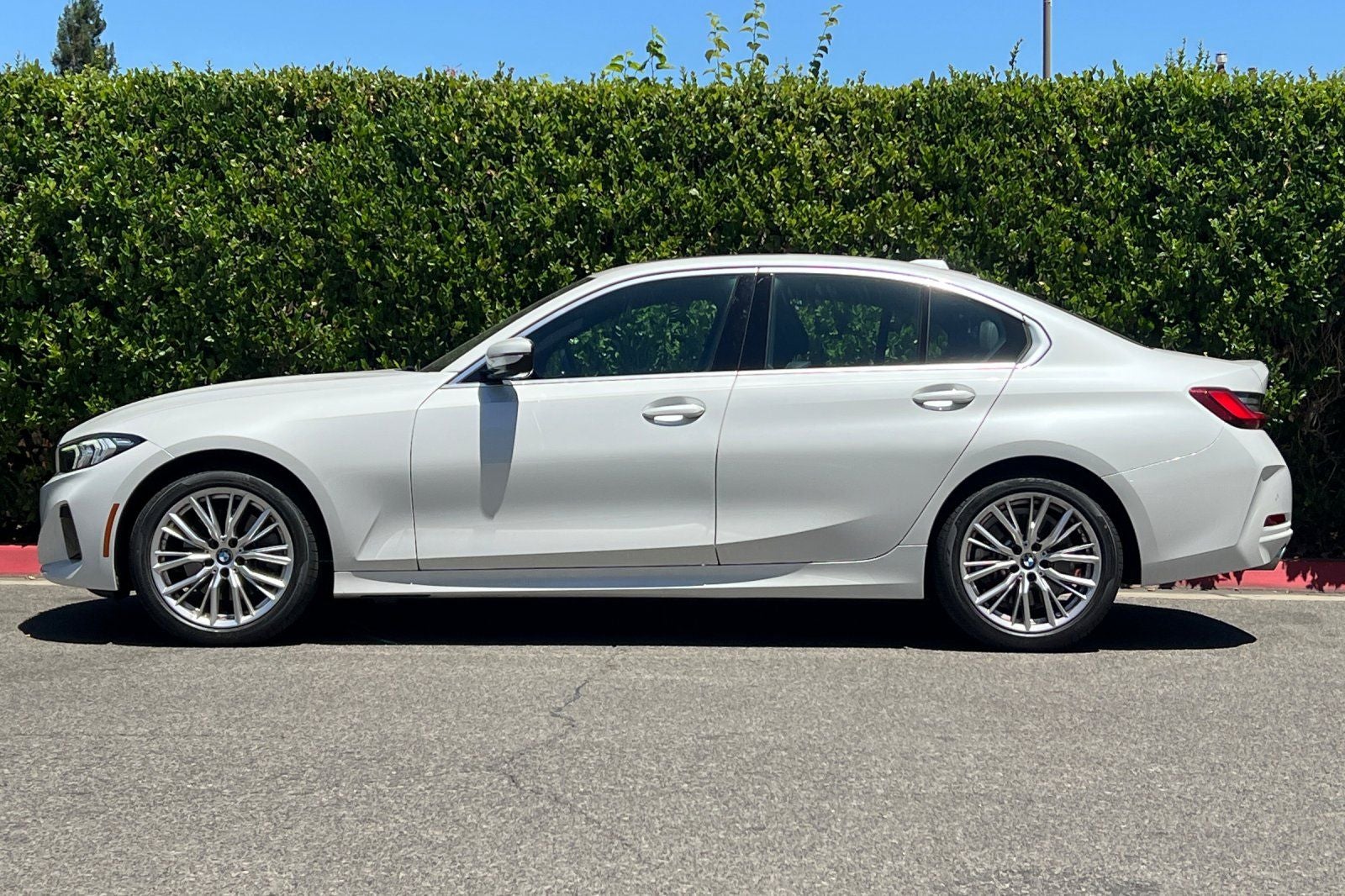 2024 BMW 3 Series 330i