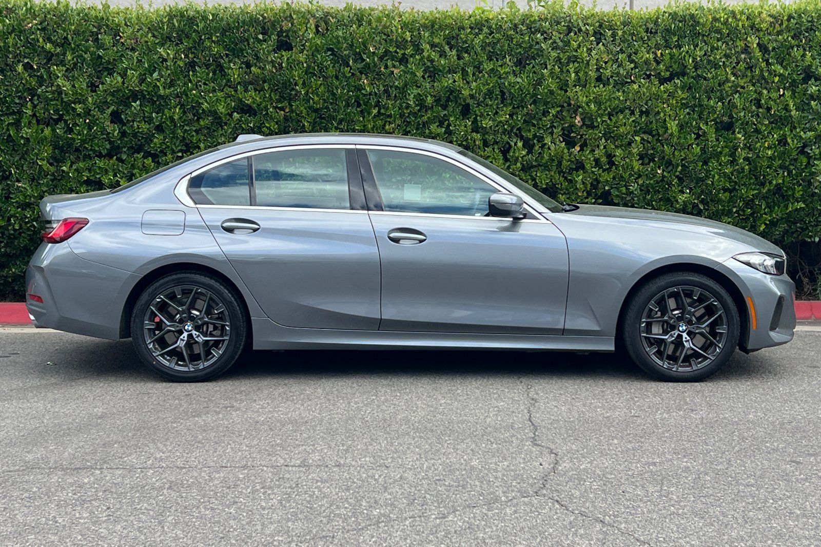 2025 BMW 3 Series 330i xDrive