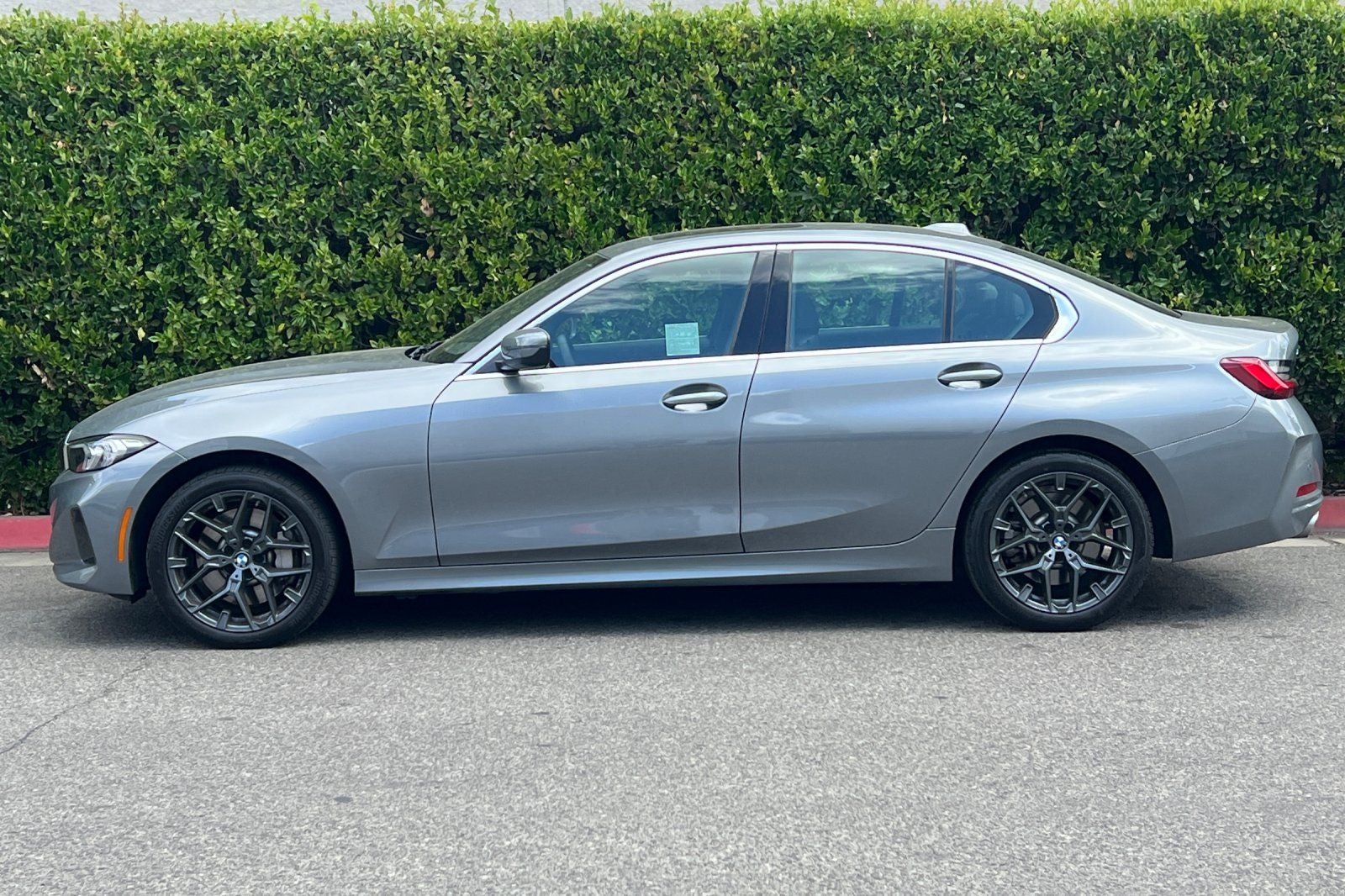 2025 BMW 3 Series 330i xDrive