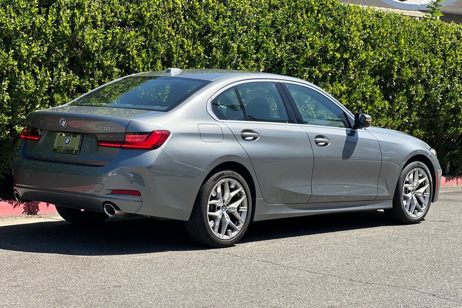 2025 BMW 3 Series 330i xDrive