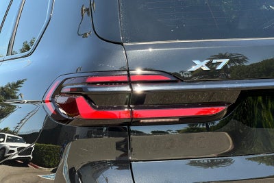 2027 BMW X7 xDrive40i