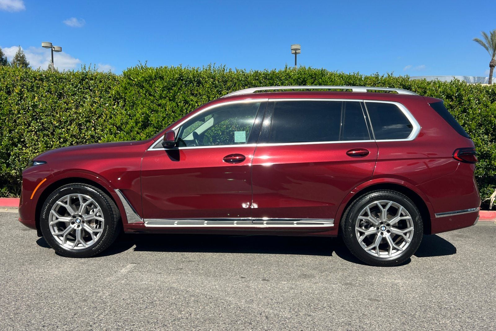 2025 BMW X7 xDrive40i