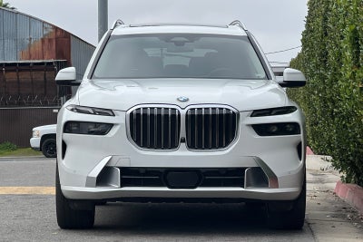 2025 BMW X7 xDrive40i
