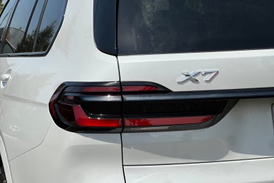 2027 BMW X7 xDrive40i