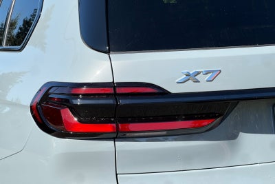 2027 BMW X7 xDrive40i