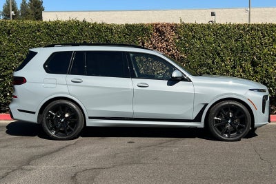 2027 BMW X7 xDrive40i