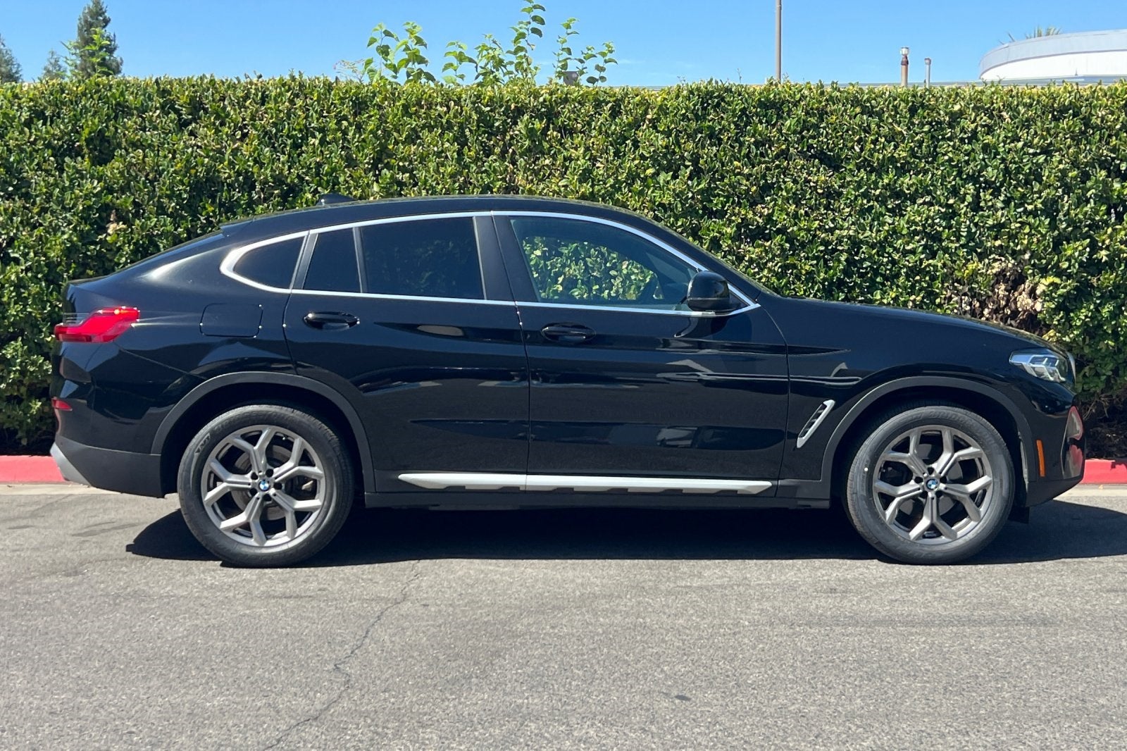 2023 BMW X4 xDrive30i