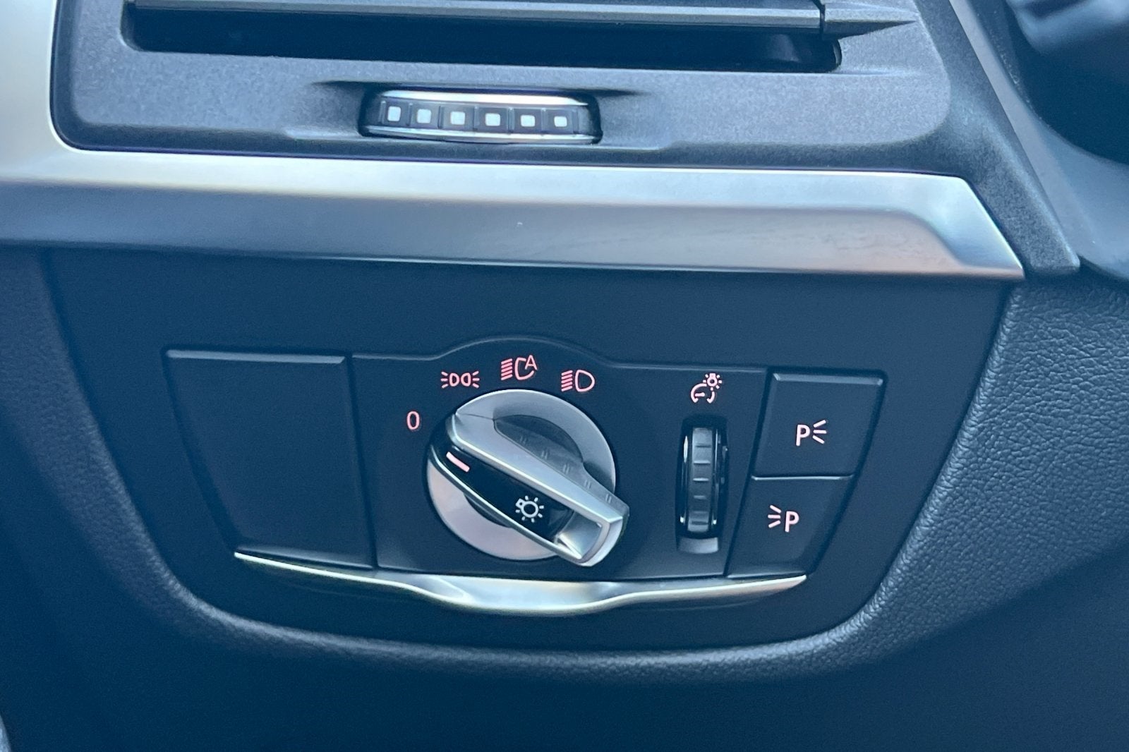 2023 BMW X4 xDrive30i