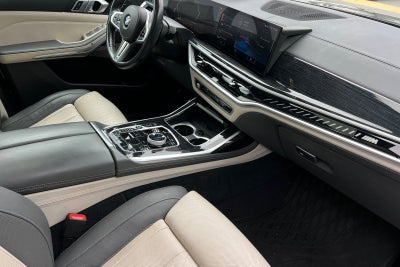 2023 BMW X7 M60i