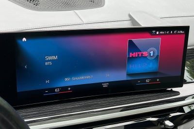 2023 BMW X7 M60i