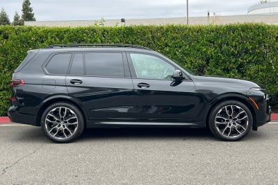 2023 BMW X7 M60i