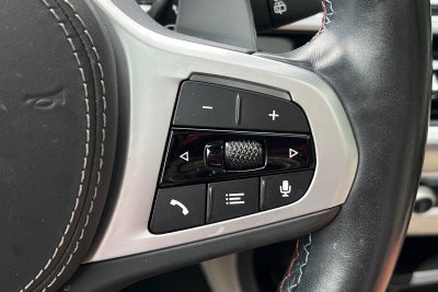 2023 BMW X7 M60i