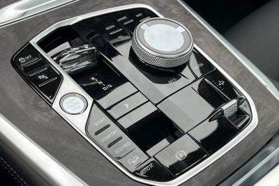 2026 BMW X7 M60i