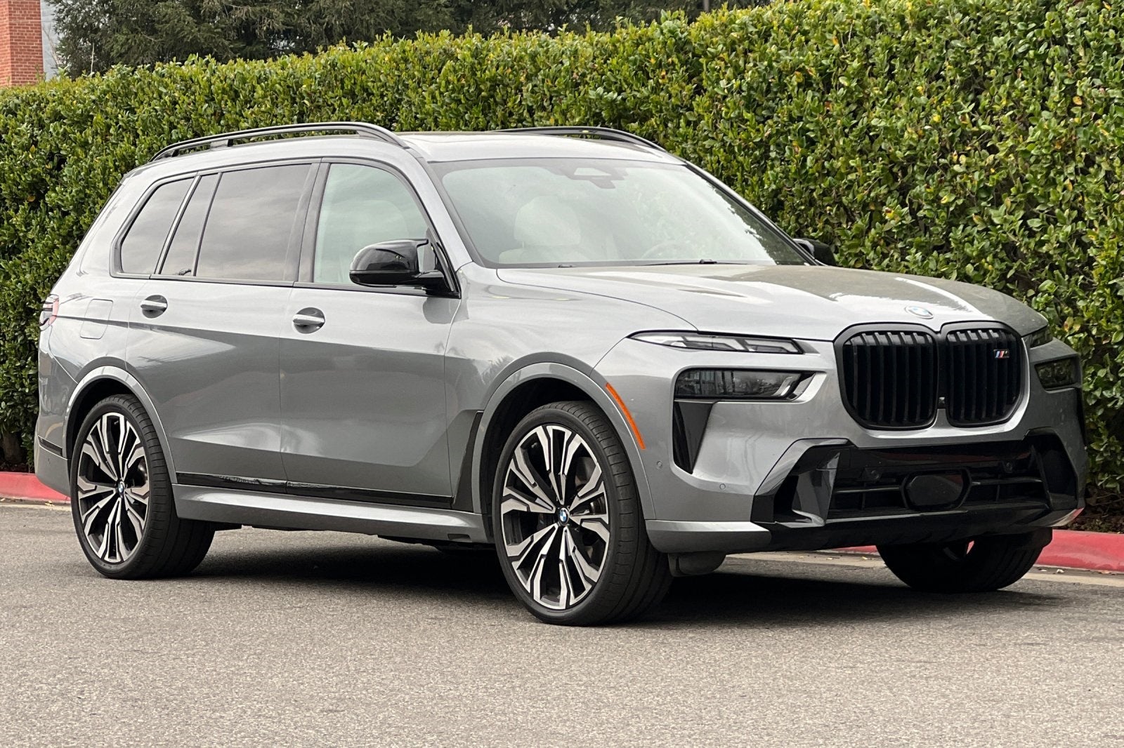 2024 BMW X7 M60i