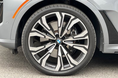 2024 BMW X7 M60i