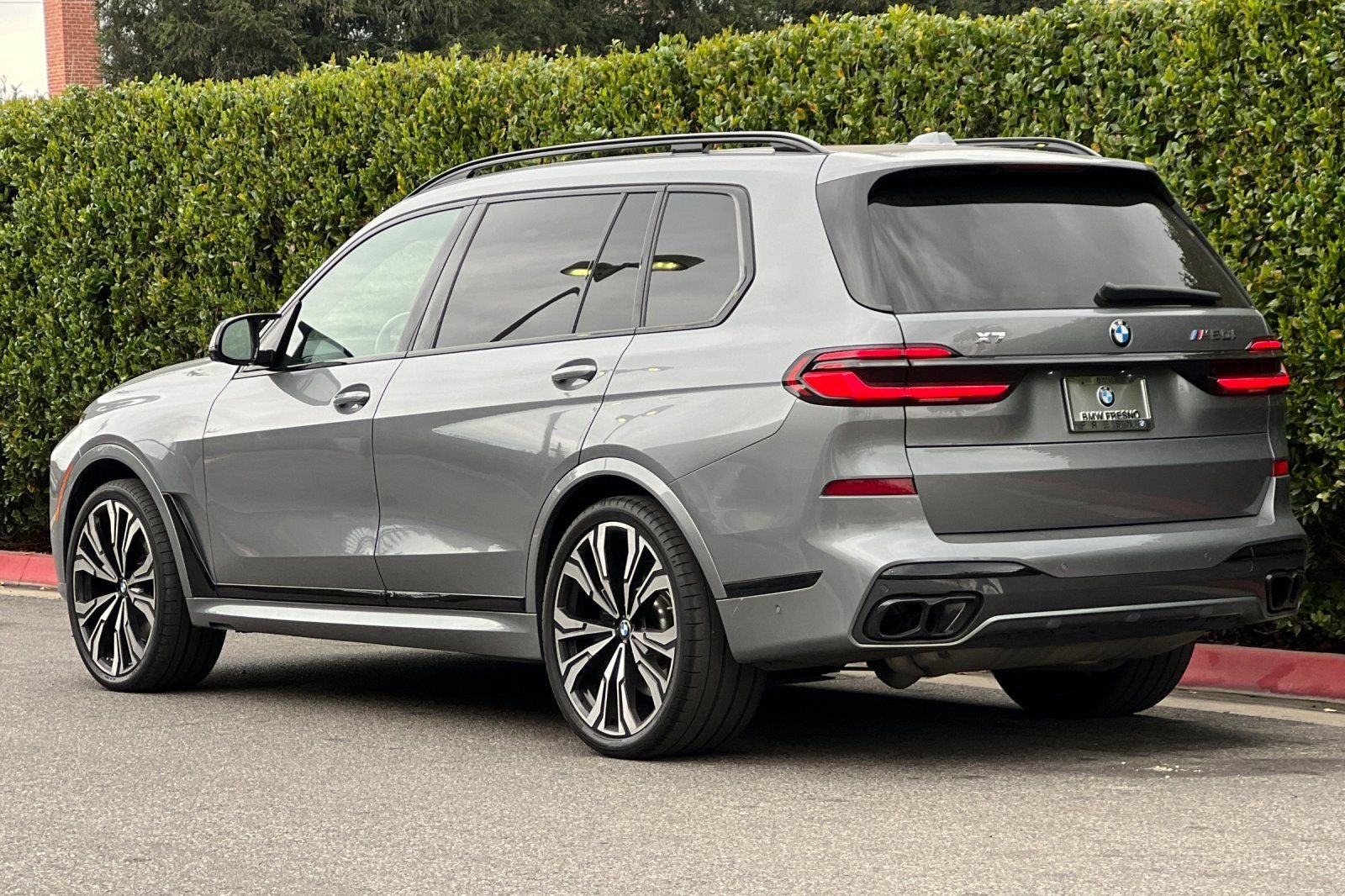2024 BMW X7 M60i