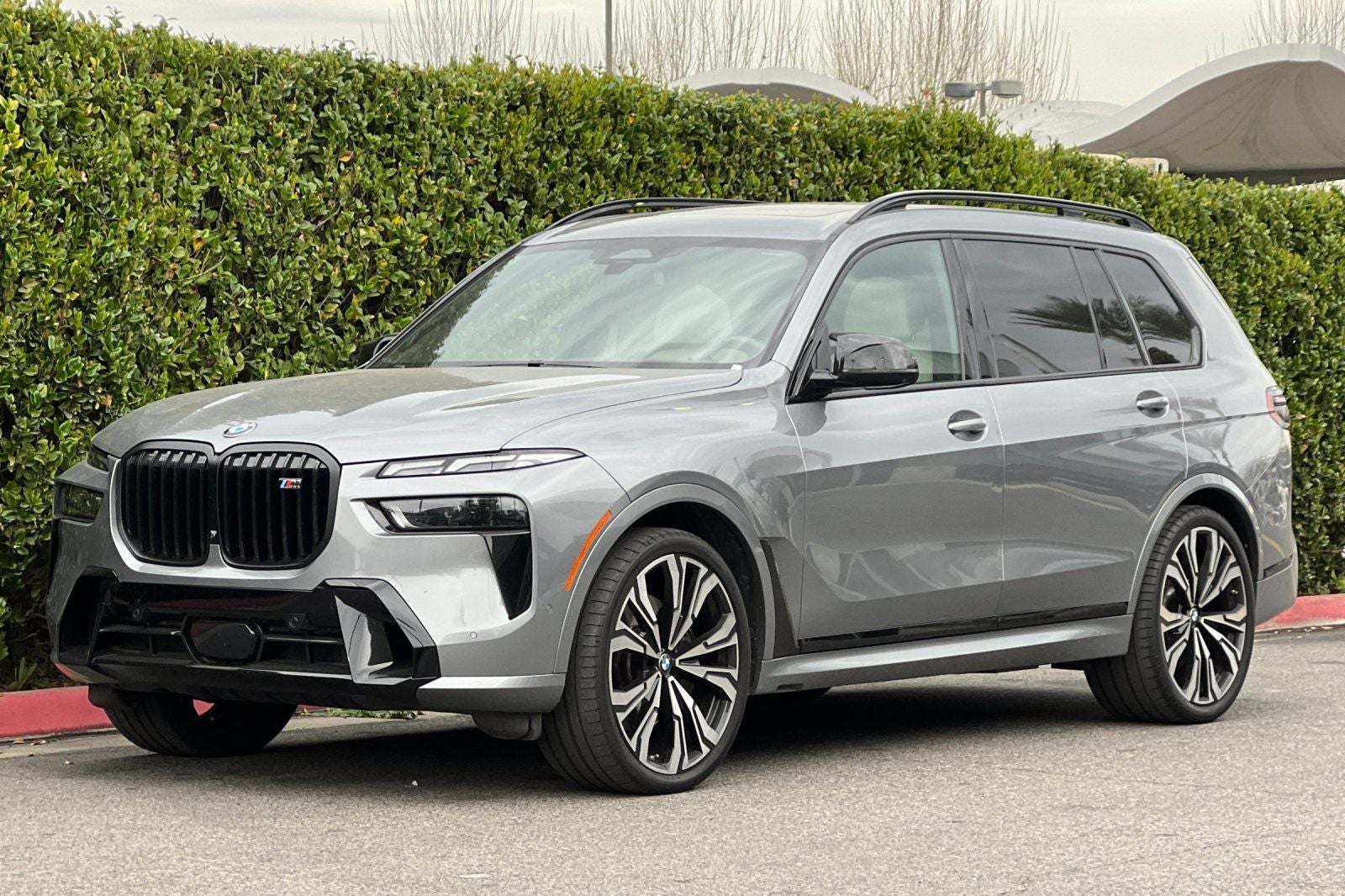2024 BMW X7 M60i