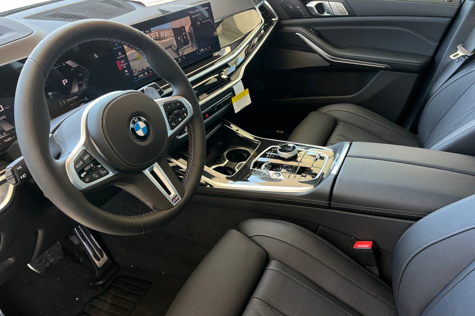 2027 BMW X7 M60i