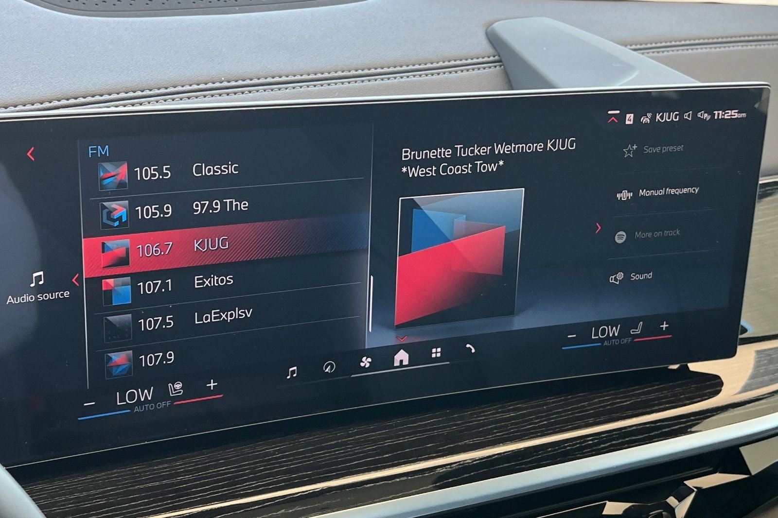 2027 BMW X7 M60i