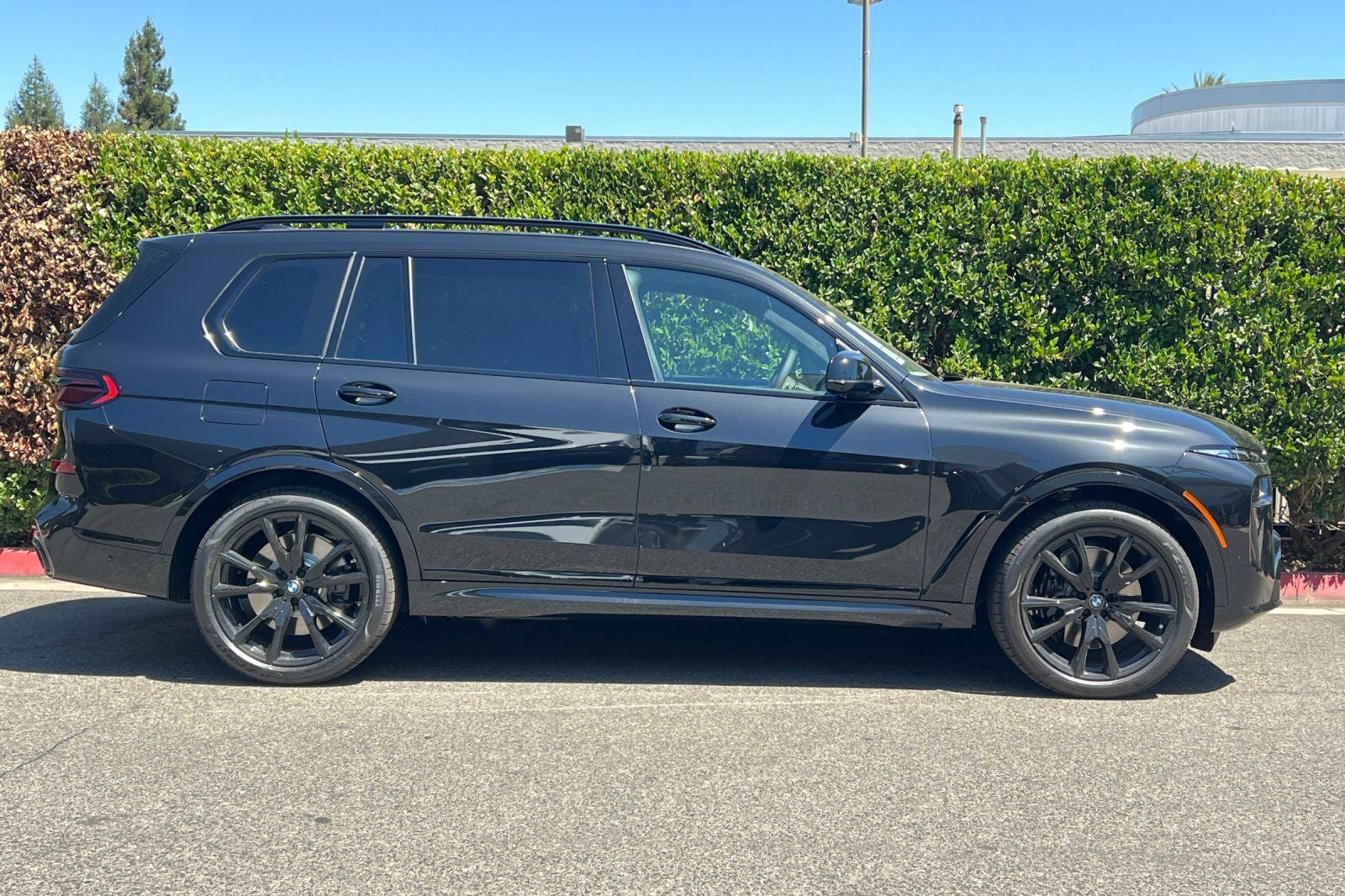 2027 BMW X7 M60i