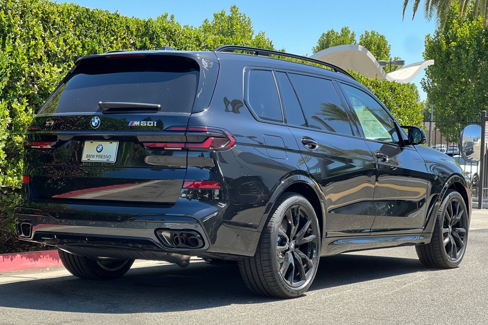 2027 BMW X7 M60i
