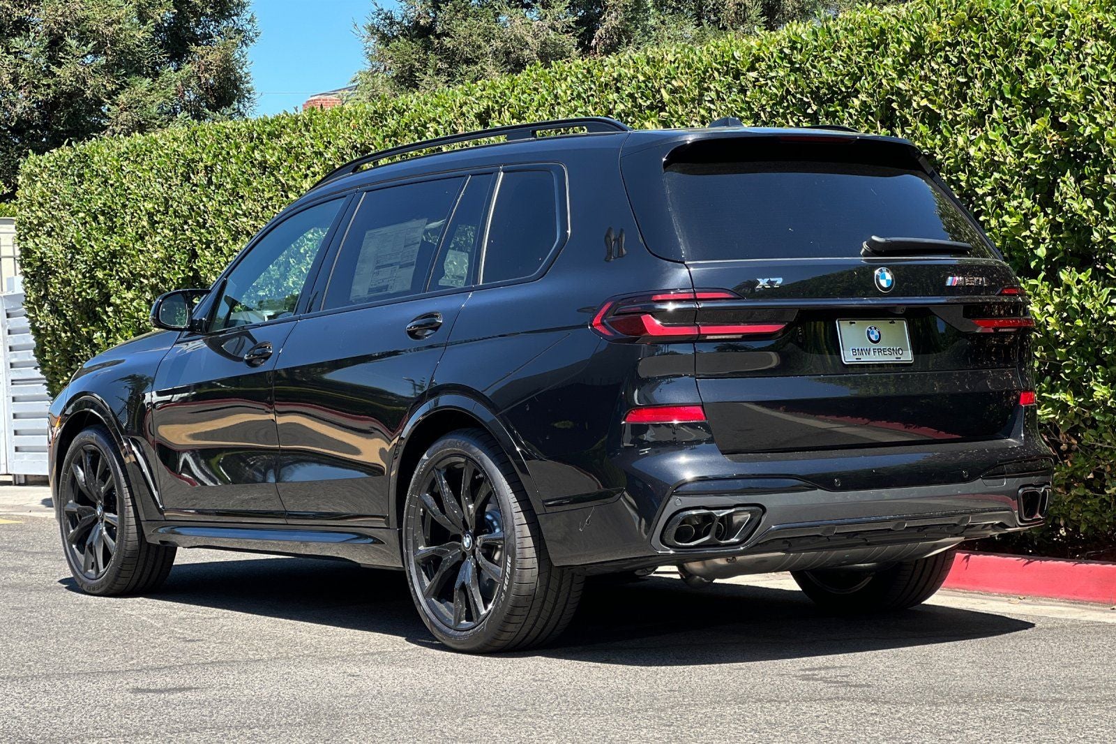 2027 BMW X7 M60i