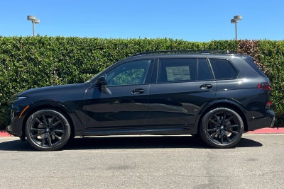 2027 BMW X7 M60i