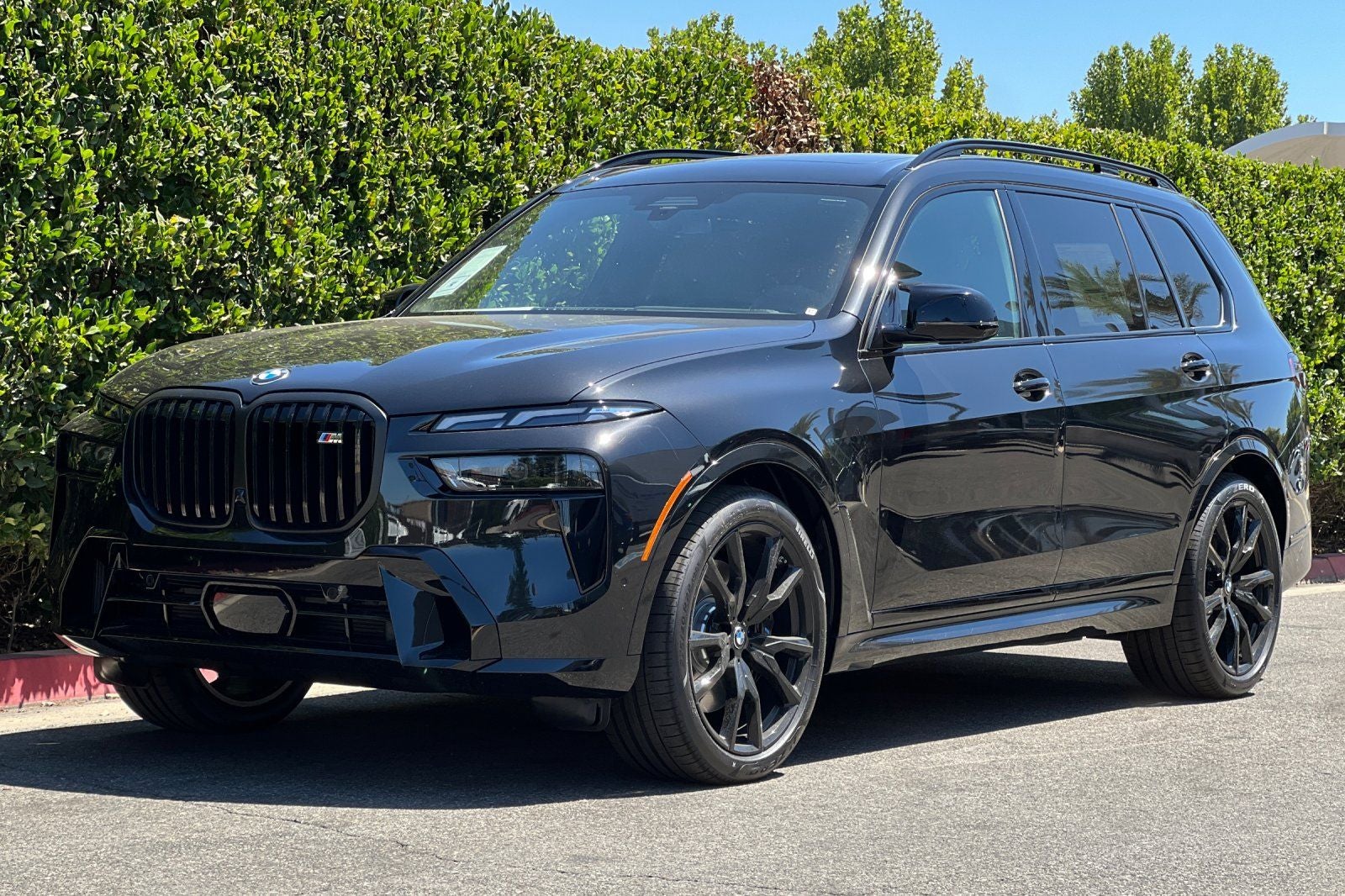 2027 BMW X7 M60i