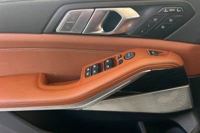 2027 BMW X7 M60i