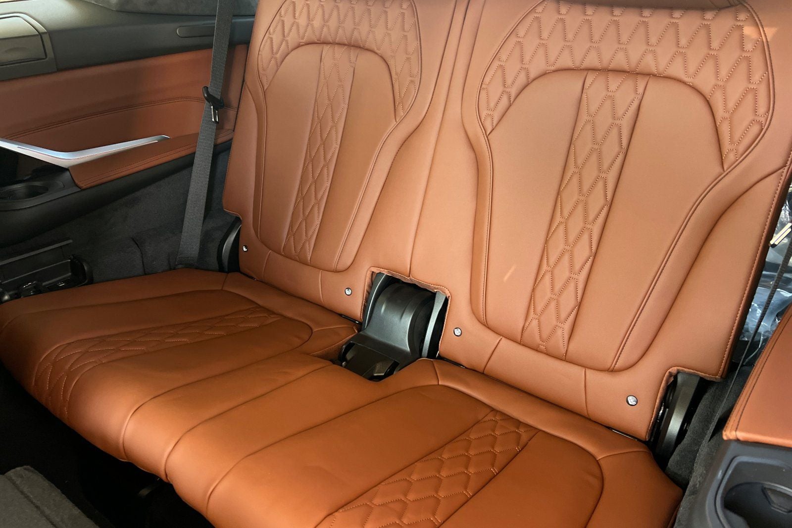 2027 BMW X7 M60i