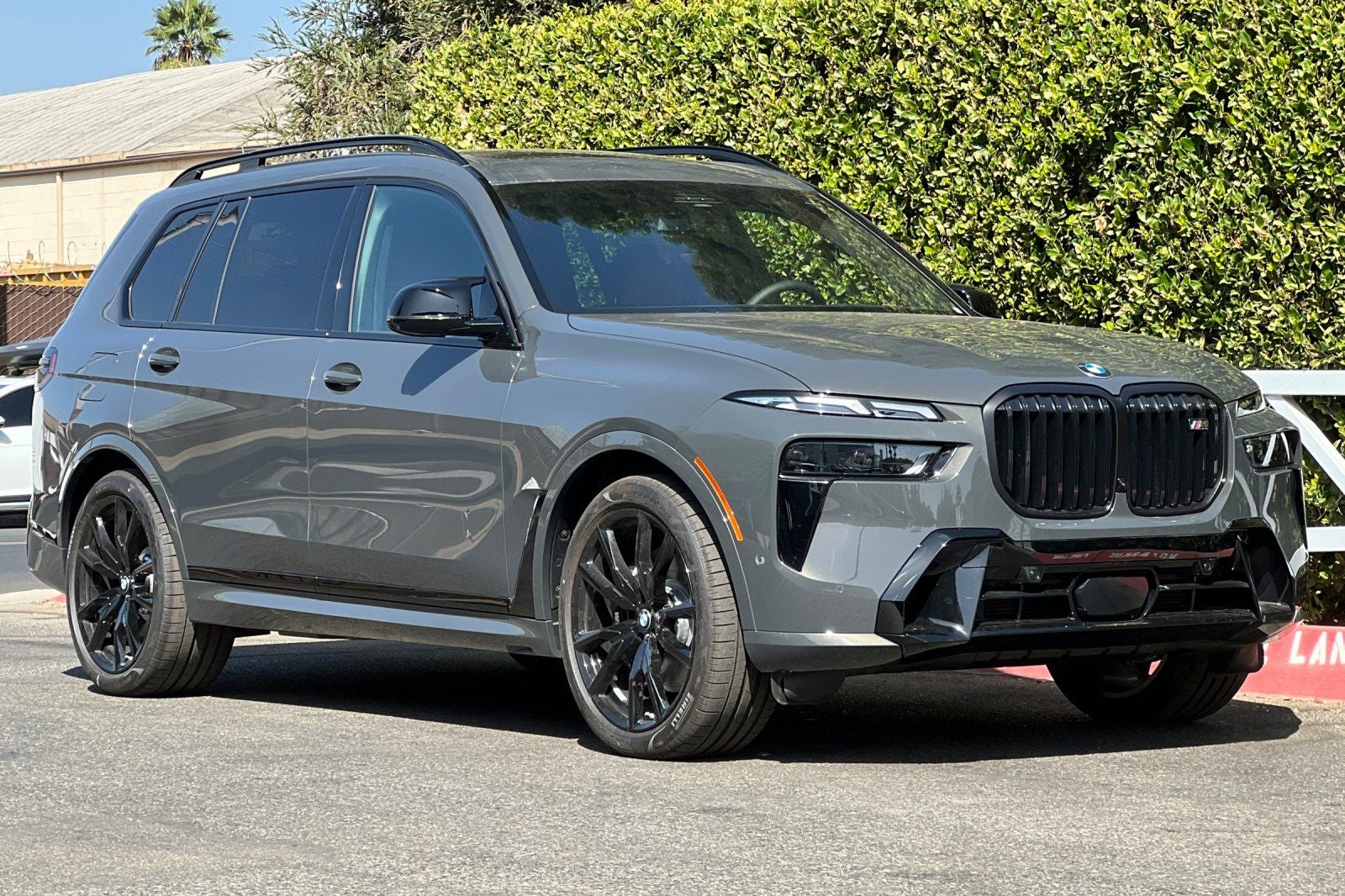 2027 BMW X7 M60i