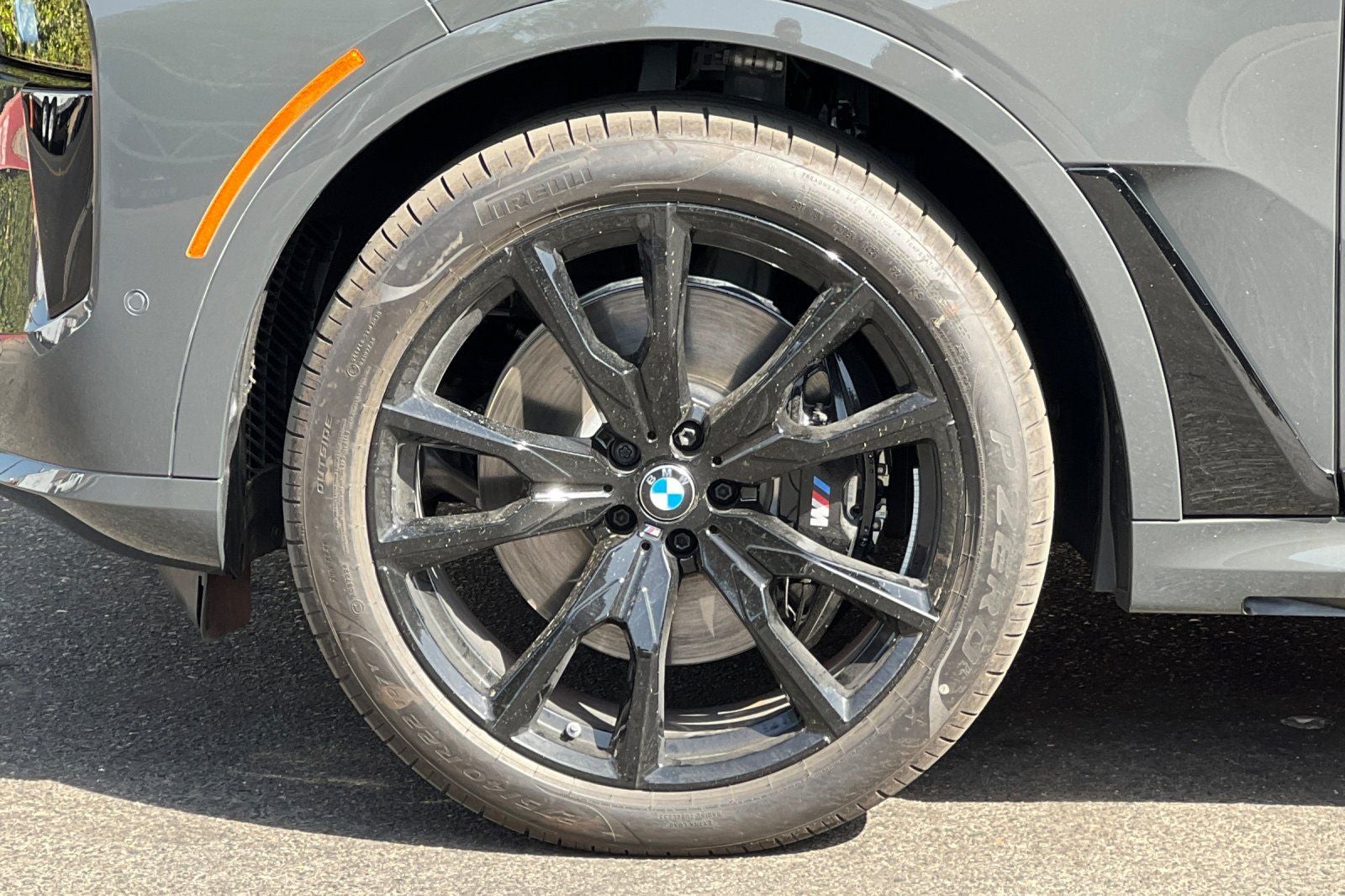 2027 BMW X7 M60i
