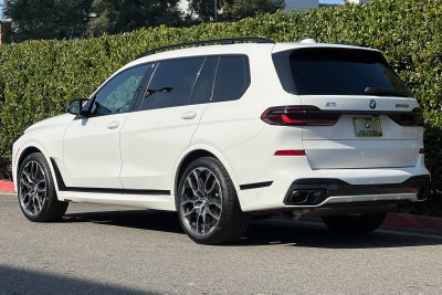 2025 BMW X7 M60i